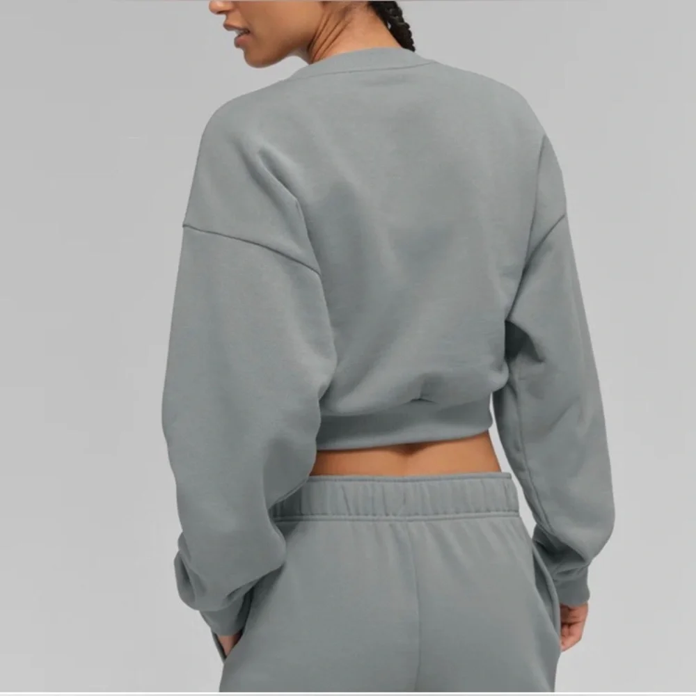 Alo Yoga Cropped Accolade Crewneck Lunar Grey S - Picture 4 of 7